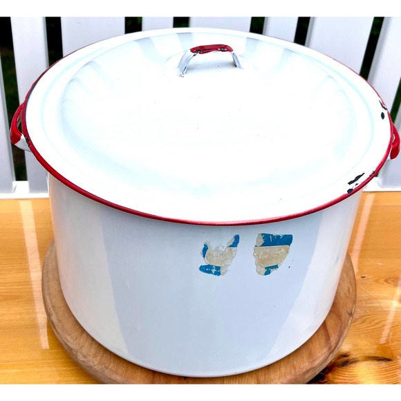 Rustic Vintage White and Red Enamelware Lidded Stock Pot, Large Container - Picture 3 of 10